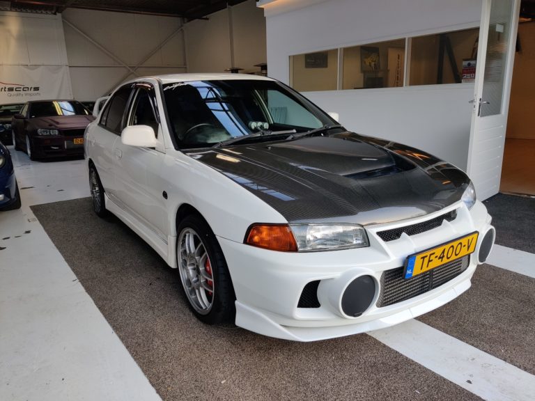 Mitsubitshi Lancer EVO IV 300PK