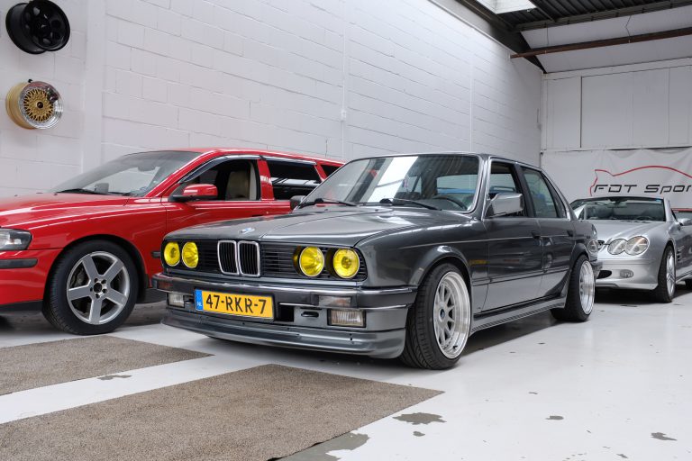 BMW E30 325e M52B28