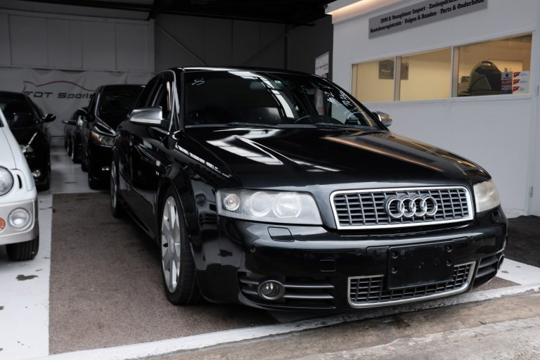 Audi S4 4.2 V8