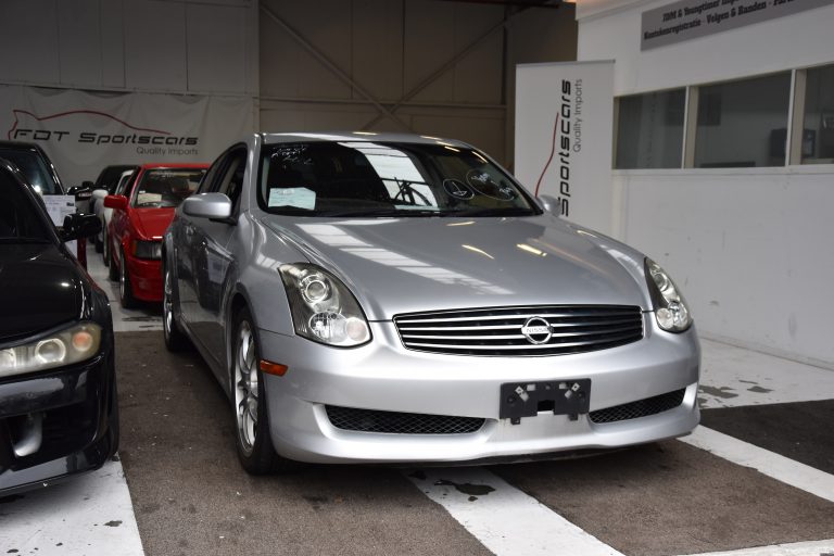 Nissan Skyline 350GT Premium